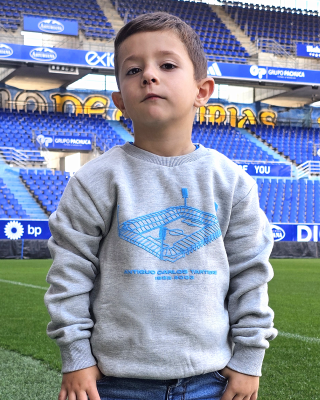 ROtiendaoficial's tweet photo. ⚽NOSTALGIA Sudadera Antiguo Tartiere Disponible en tiendas y https://t.co/FABWRNdhBm #realoviedo #TiendaRealOviedo #almainvencible #orgullovalorygarra #regalaoviedismo #ModaRealOviedo #nostalgia #vintage #retro https://t.co/qxG456CUwN