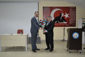 Gençliğe Değer Projesi Kapsamında Konferans Düzenlendi