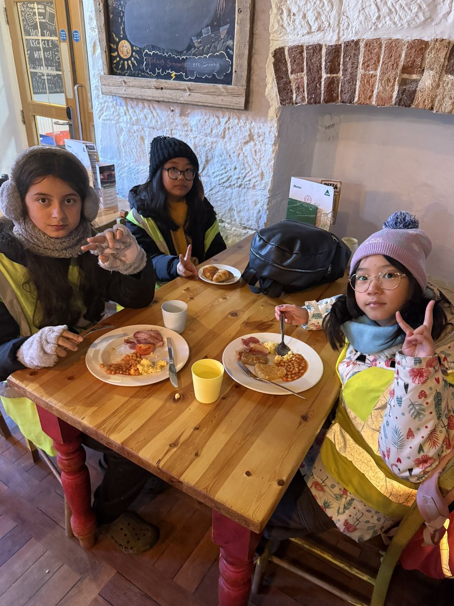 Candleby Lane tweet media