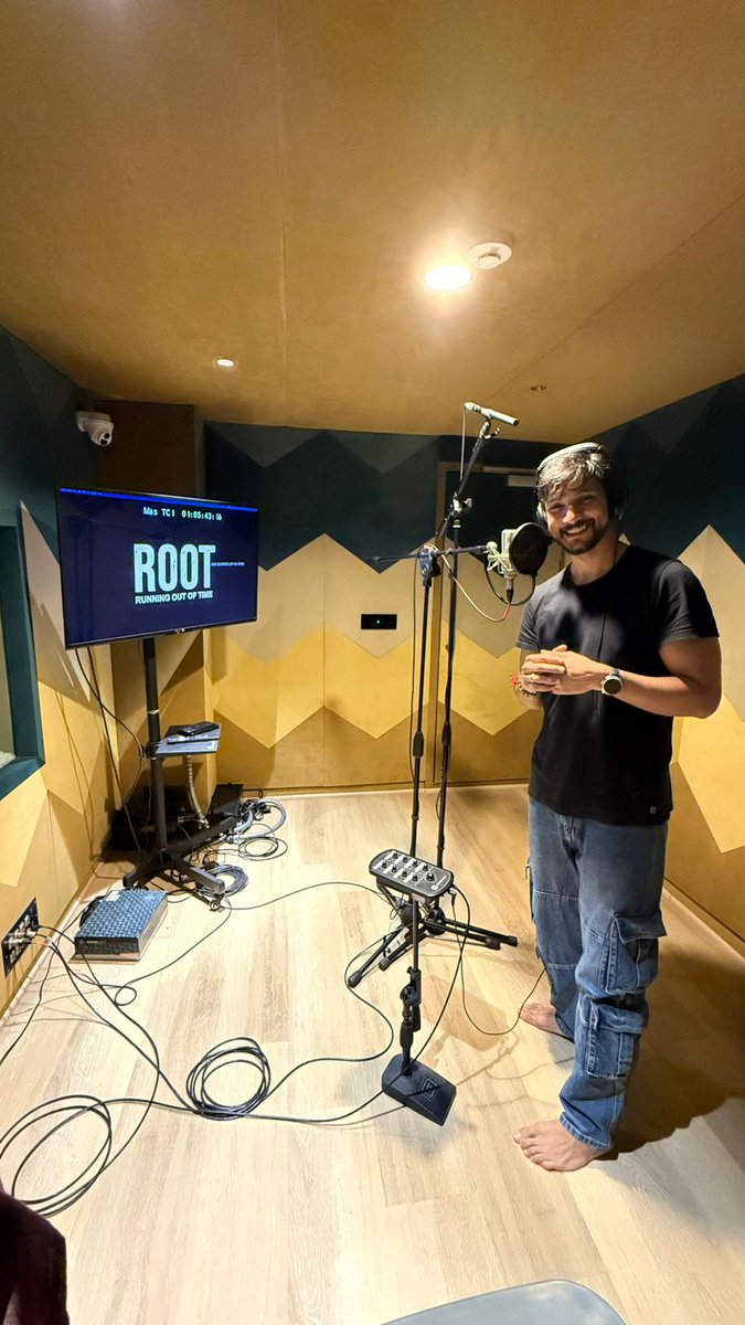 PrakashMahadev's tweet image. #GauthamKarthik&apos;s #Root 🎙️

@gautam_karthik has officially completed his dubbing ✌
Written &amp;amp; Directed by @soori_prathap 🎥  
Presented by #ShaikMujeeb under @verusproduction