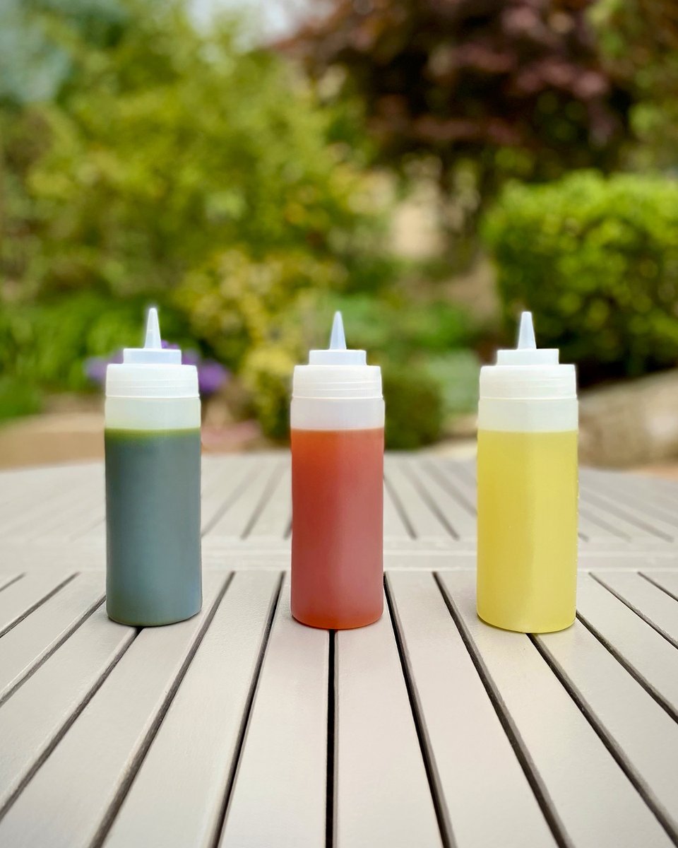 LV_Lyon's tweet photo. Recette : Huile paprika fumé poivron rôti, huile moutarde estragon, huile menthe fraîche, poivrée et marocaine https://t.co/N3sfeYJLbe #recette #food #sauce #cuisine #faitmaison #ideerecette #foodlover #huile #chef #cheflyon #menthe #paprika https://t.co/tzpWgcnAnm