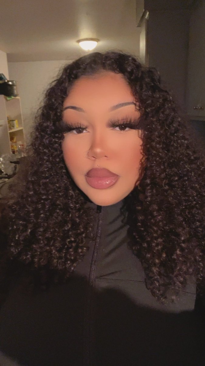 queensav13's tweet image. 