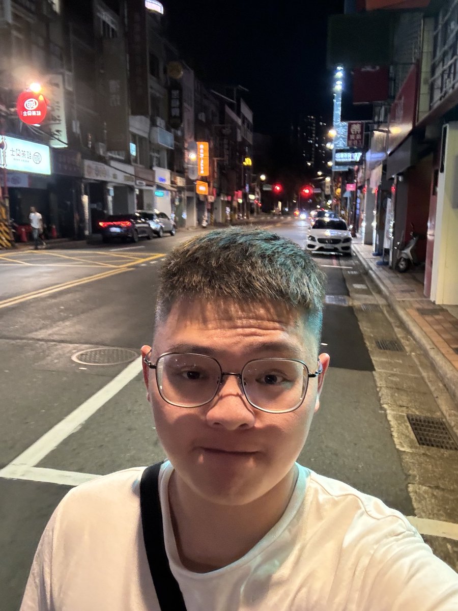 累毛🥱

最近思考要不要醫美的Me