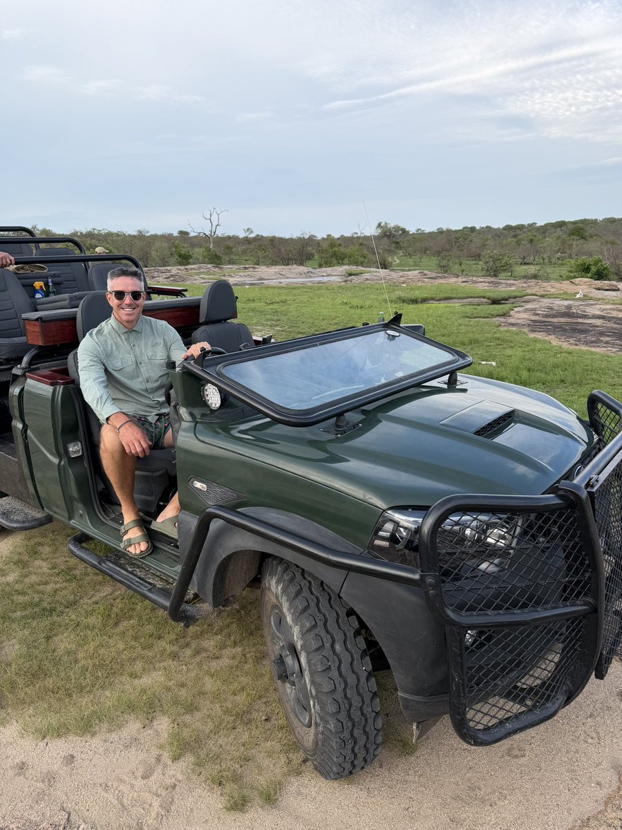 KP24's tweet image. My customer made Mahindra is certainly the number ONE game vehicle in the bush, Anand! ❤️