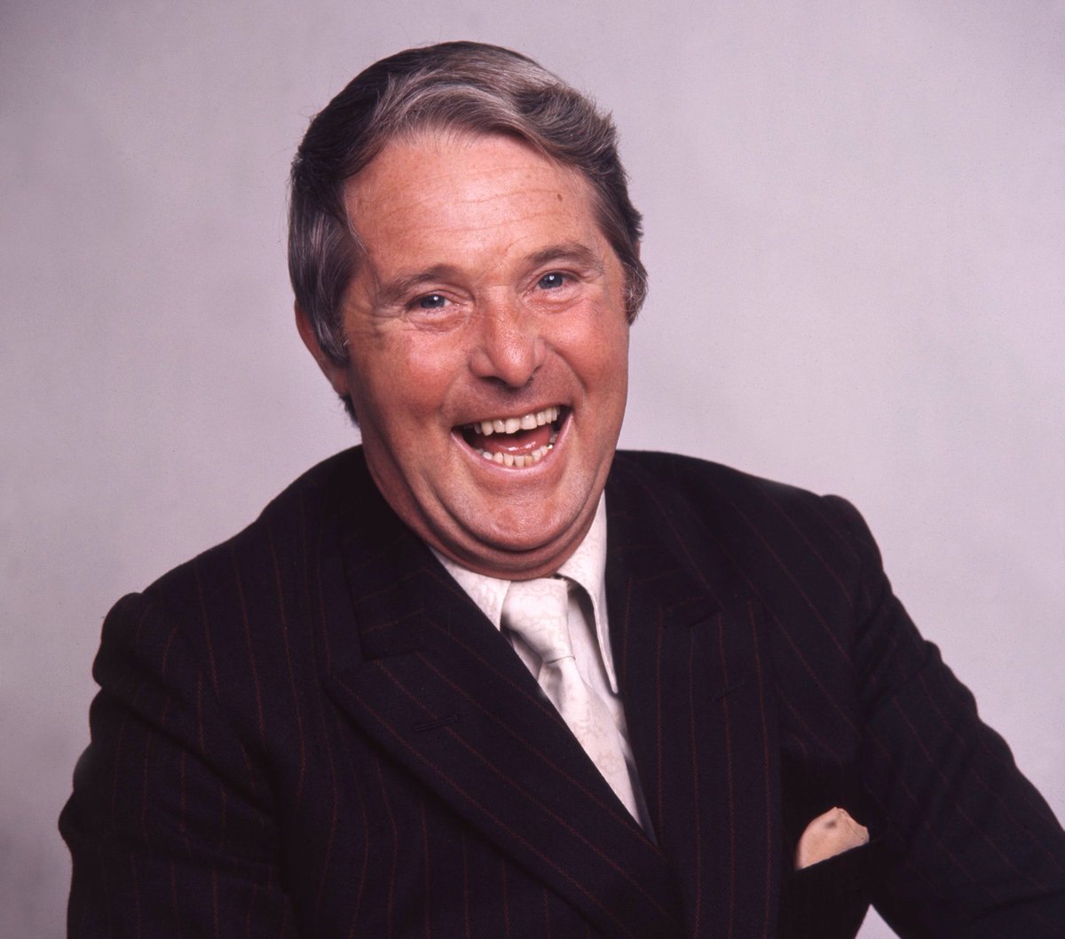 Shame on our art press for not covering the  centenary, yesterday, of Britain’s greatest playwright!