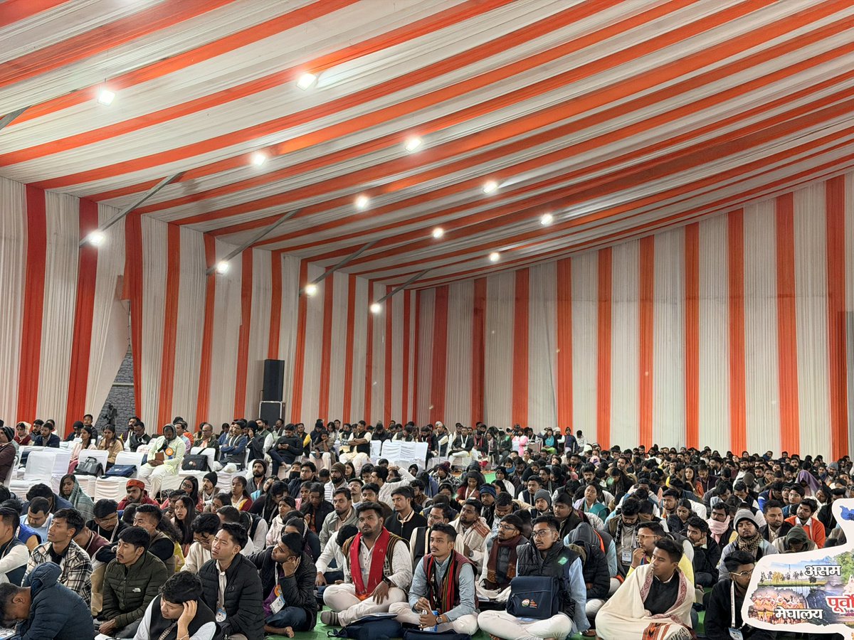 अभाविप के 71वें राष्ट्रीय अधिवेशन के भाषण सत्र 'युवा भारत का आहवान - विचार बैठक 2025 के क्रियान्वयन की दिशा' विषय पर युवा तरूणाई को संबोधित करते हुए अभाविप के राष्ट्रीय संगठन मंत्री श्री <a href="/AshishSainram/">Ashish Chauhan</a> . 

#71stABVPConf #ABVP