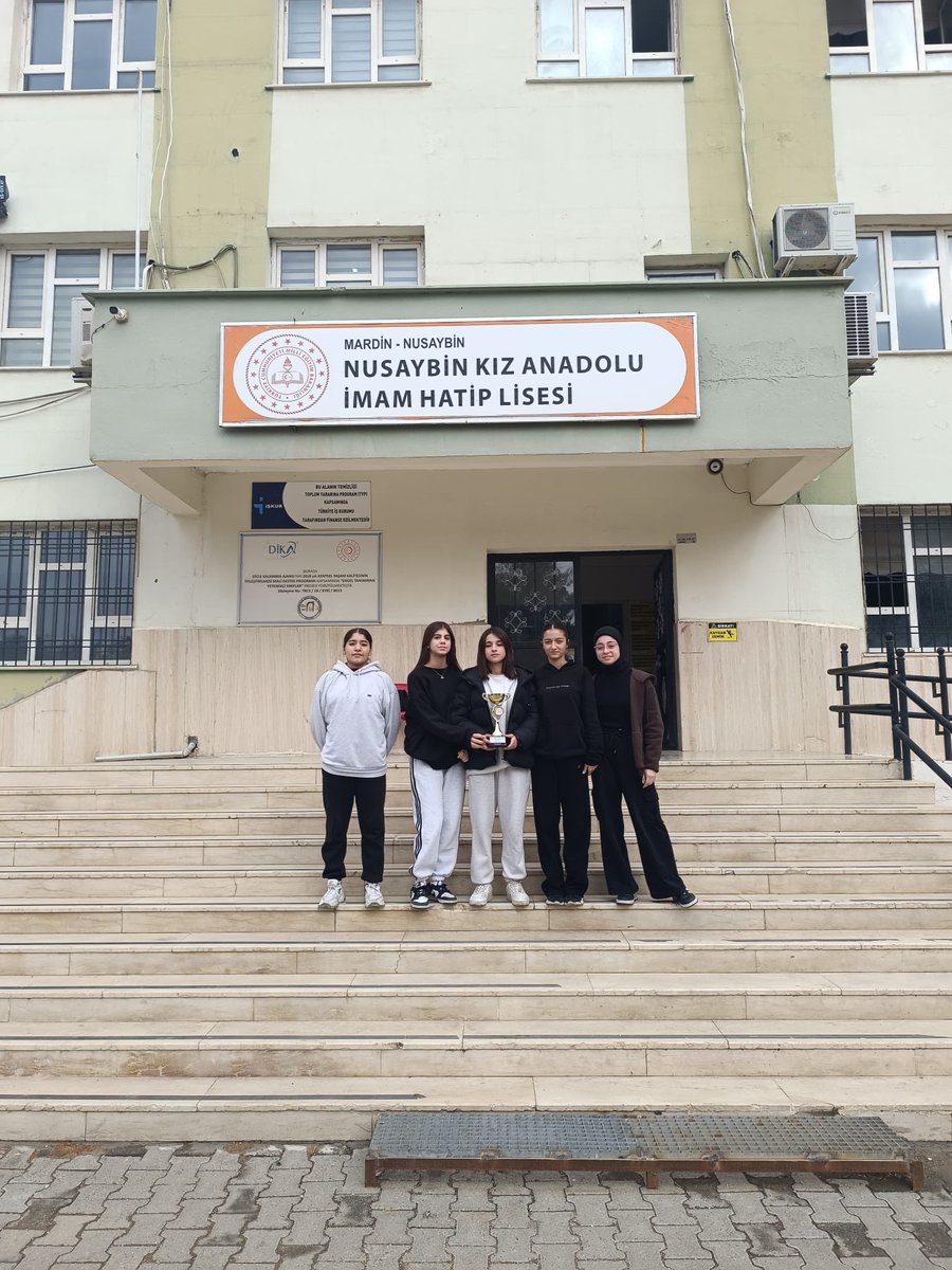 Okullar arası Cross yarışmalarında ogrencilerimiz Ilce üçüncüsü olmuşlardır. öğrencilerimizi ve onları hazırlayan beden eğitimi öğretmenimiz Battal hocayı tebrik ediyoruz👏👏

<a href="/tcmeb/">Millî Eğitim Bakanlığı</a>
<a href="/Yusuf__Tekin/">Yusuf Tekin</a>
<a href="/mardinilmem/">Mardin İl Millî Eğitim Müdürlüğü</a>
<a href="/ali_eyyupkoca/">Ali Eyyupkoca</a>
<a href="/haciavlanmaz/">HACI YUSUF AVLANMAZ</a>
<a href="/MehmetSaitYIL11/">Mehmet Sait YILDIRIM</a>