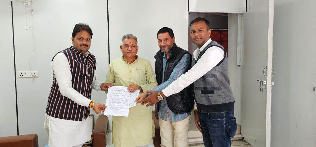 vaibhavpawarmp's tweet image. आज शासकीय महाविद्यालय बरघाट के हितों एवं विद्यार्थियों के उज्ज्वल भविष्य से जुड़े महत्वपूर्ण विषय पर मध्यप्रदेश शासन क़े उच्च शिक्षा, आयुष एवं तकनीकी शिक्षा विभाग माननीय मंत्री श्री इंदर सिंह परमार जी  से सौजन्य भेंट की गई। इस दौरान महाविद्यालय में संचालित जनभागीदारी स्ववित्तीय…