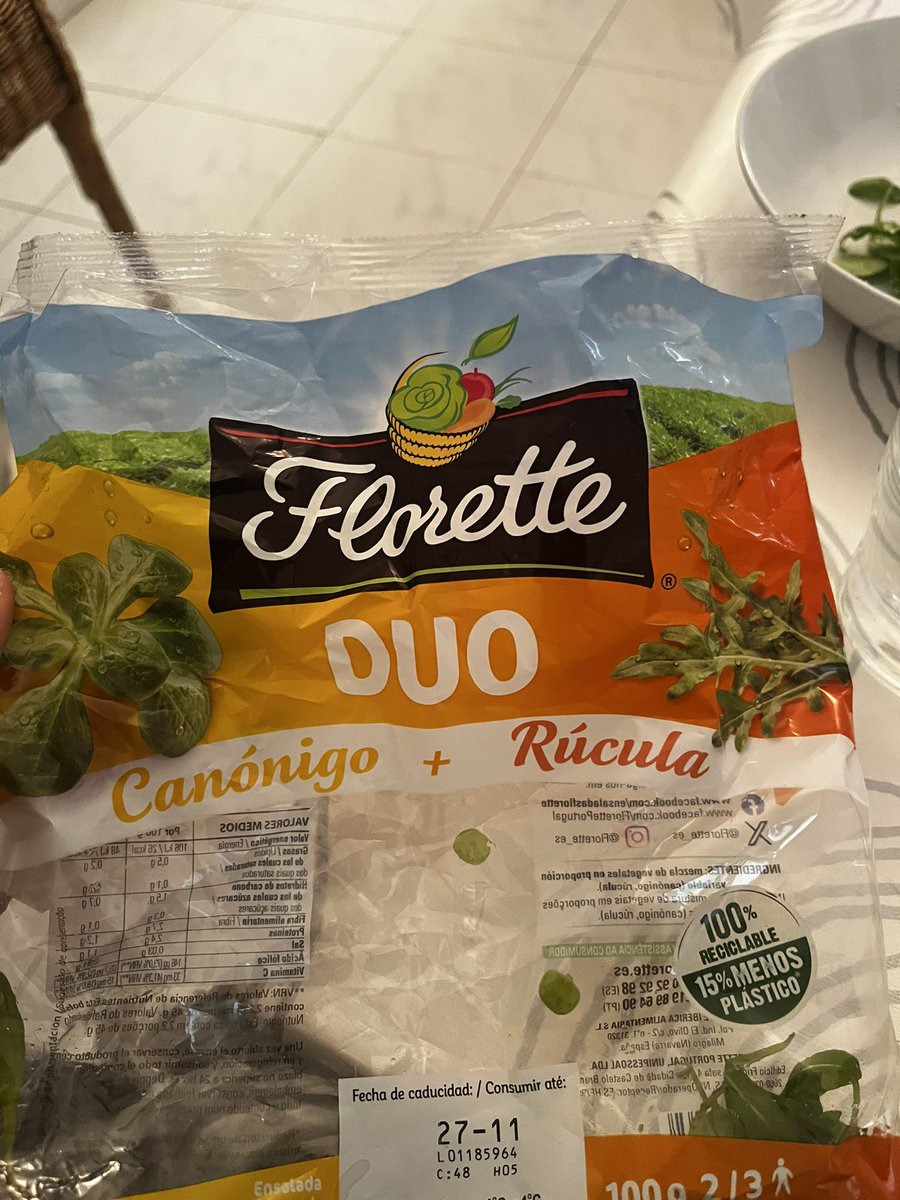 eli 🌧 tweet media