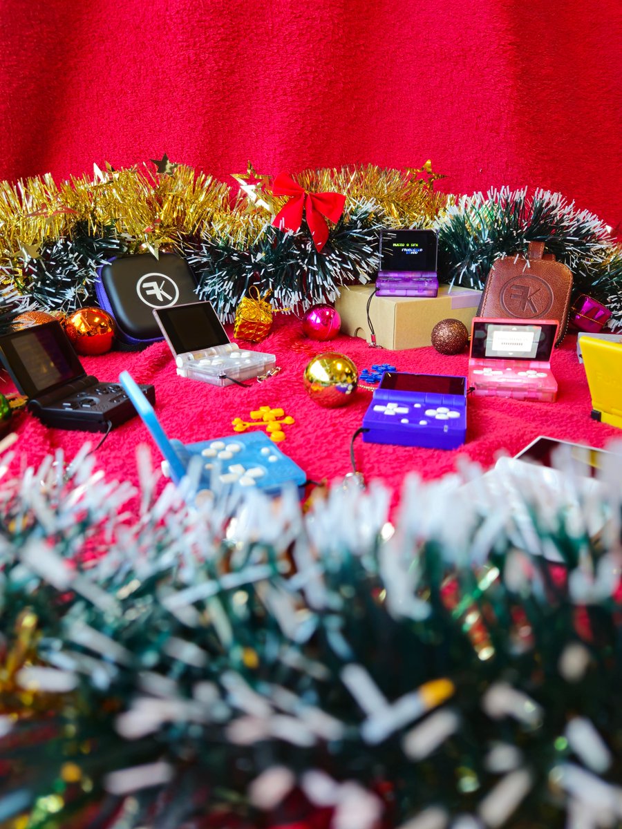 FunKeyProject's tweet image. 💜 Atomic Purple... and friends ready for Christmas 🎄

🎅 Which color are you hoping Santa drops off?

🛒 funkey-project.com

#funkeys #funkeyproject #retrogaming #emulation