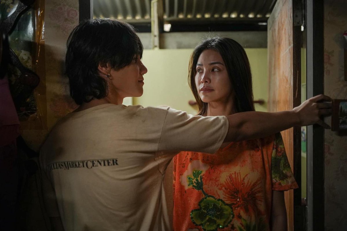 saturdayss8's tweet photo. Great movie, will never watch again

#JeffSatur #วิมานหนาม 
#TheParadiseOfThorns https://t.co/eupD2MRo1q