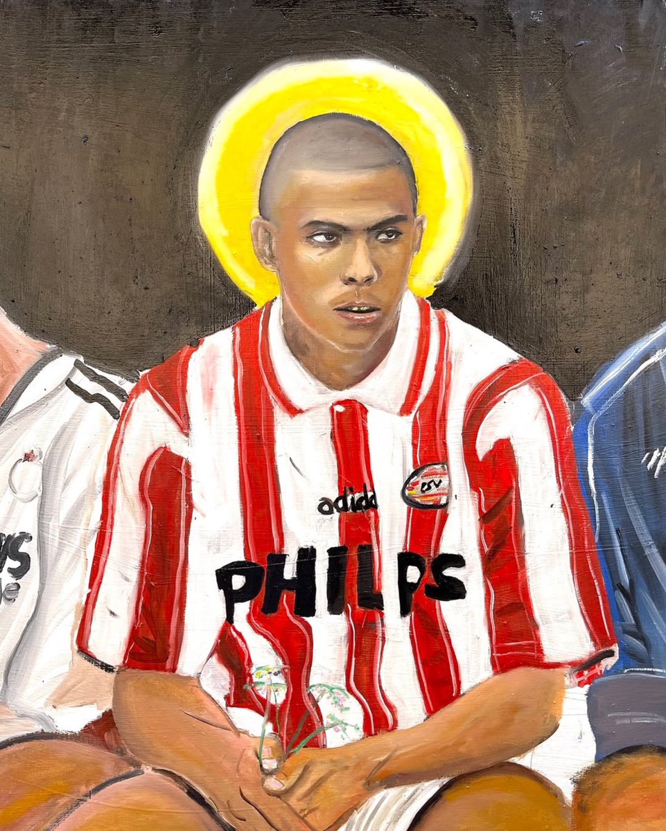 MundialMag's tweet image. Ronaldo Nazario at PSV, encased in a halo of his own light. Beautiful.