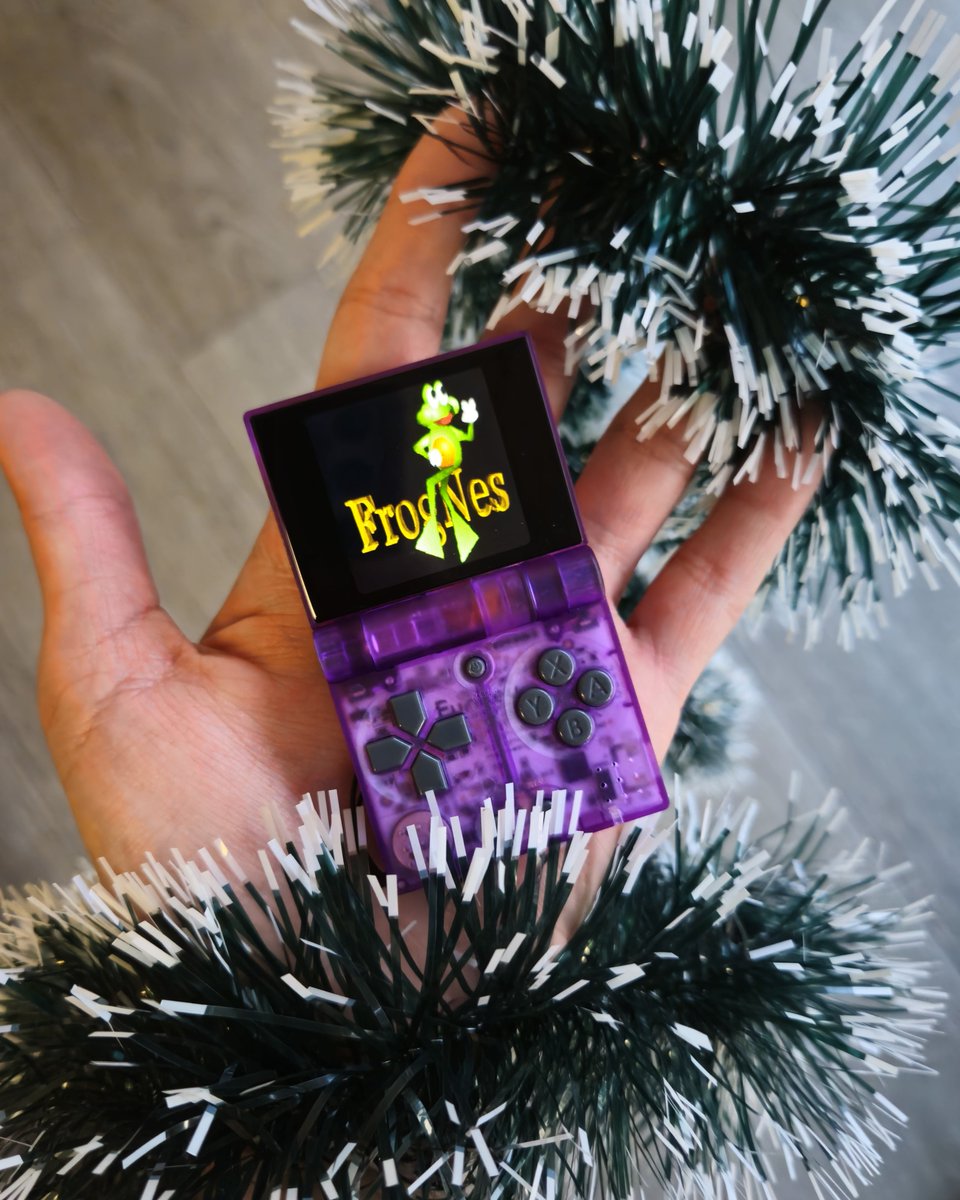 FunKeyProject's tweet image. 💜 Atomic Purple... and friends ready for Christmas 🎄

🎅 Which color are you hoping Santa drops off?

🛒 funkey-project.com

#funkeys #funkeyproject #retrogaming #emulation