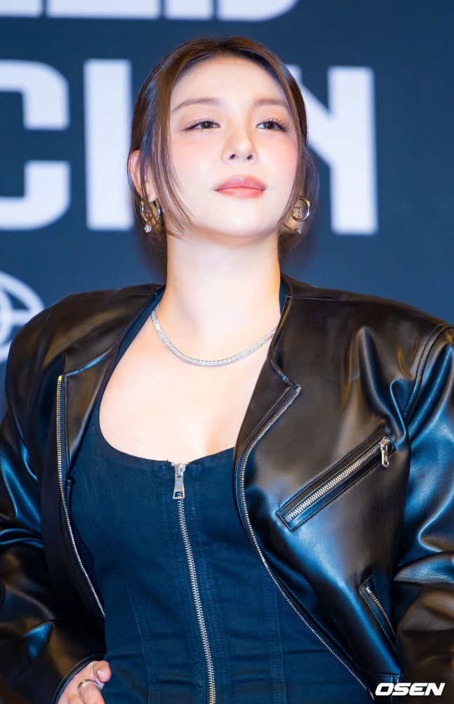 𝐀𝐈𝐋𝐄𝐄 에일리 𝐅𝐑𝐀𝐍𝐂𝐄 🦋 (FANBASE) tweet media