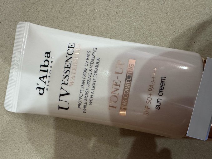 secondhand789's tweet image. ส่งต่อ tone-up (d’AIba)
หลอดชมพู สภาพ 95% ใช้2ครั้ง 
ส่งต่อ 350 .- 
Dm ขอดูเพิ่มเติมนะคะ
#ส่งต่อ #ส่งต่อสกินแคร์ #ส่งต่อเครื่องสำอาง #ส่งต่อเสื้อผ้ามือ2 #ส่งต่อเครื่องสำอาง #ส่งต่อเครื่องสำอางของแท้ #โทนอัพ  #เเต่งหน้า #เปิดการมองเห็นร้านค้า #toneup #dAlba