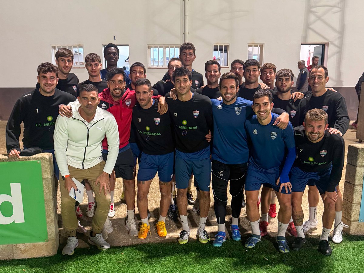 🤝⚽ VISITAS A VESTUARIOS

🗣️ Un placer exponer los servicios de AFE y recoger las necesidades de los futbolistas de la SD Formentera, SCR Peña Deportiva, SD Portmany y CE Mercadal.

💪 ¡Gracias por la acogida, compañeros!