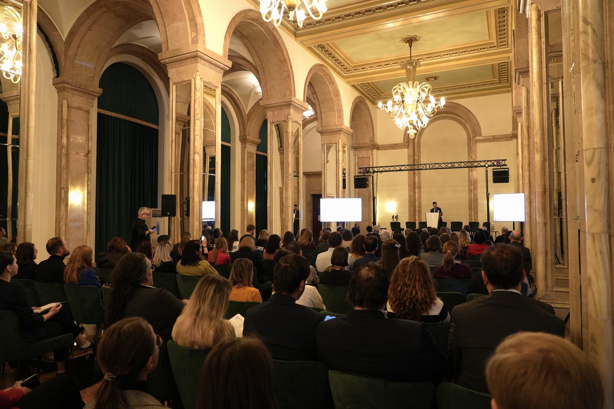 UNHCR România tweet media