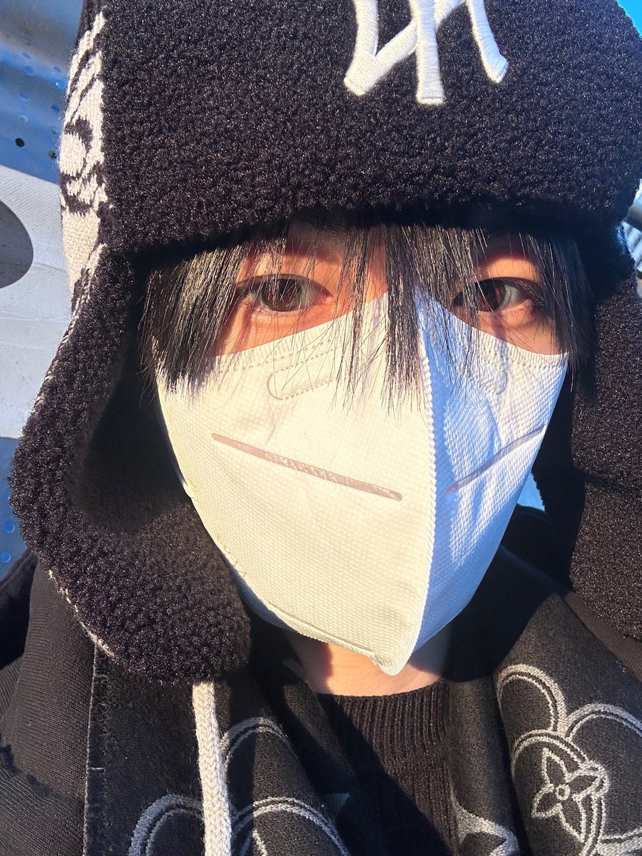 w_minz's tweet image. ₊✧ 251128 😼 💌 ✧₊

😼 ELRING, congratulations on your 2000th day
😼 👏👏