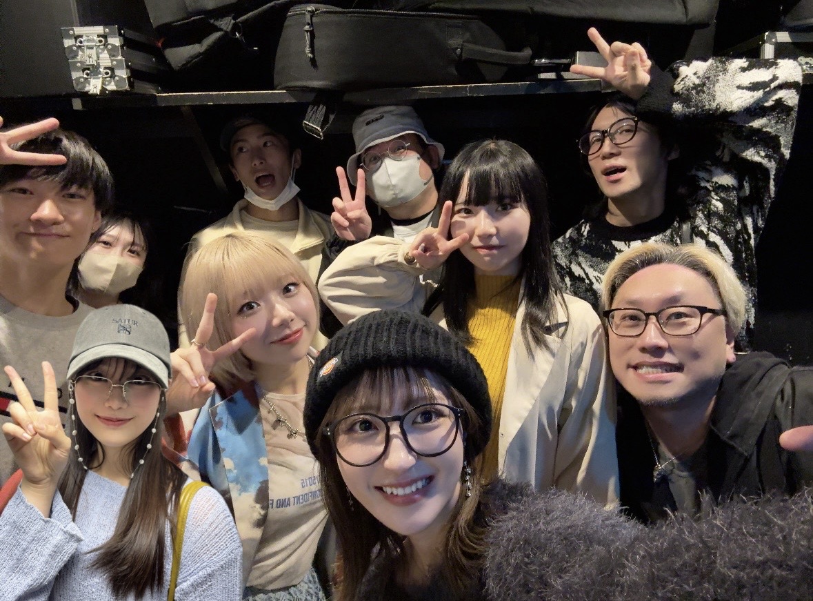 #舞台RAB 再集結！
 #こだまつり2025 にお邪魔してきました！周りで泣きながら見ているお客さんがいたり、合いの手が完璧なお客さんがいたり、最高に愛が溢れている空間でした！
会場も満員でものすごい熱気で、改めて凄い方と同じ舞台に立ったんだなと再確認
また集まりたい！ね！！🕺