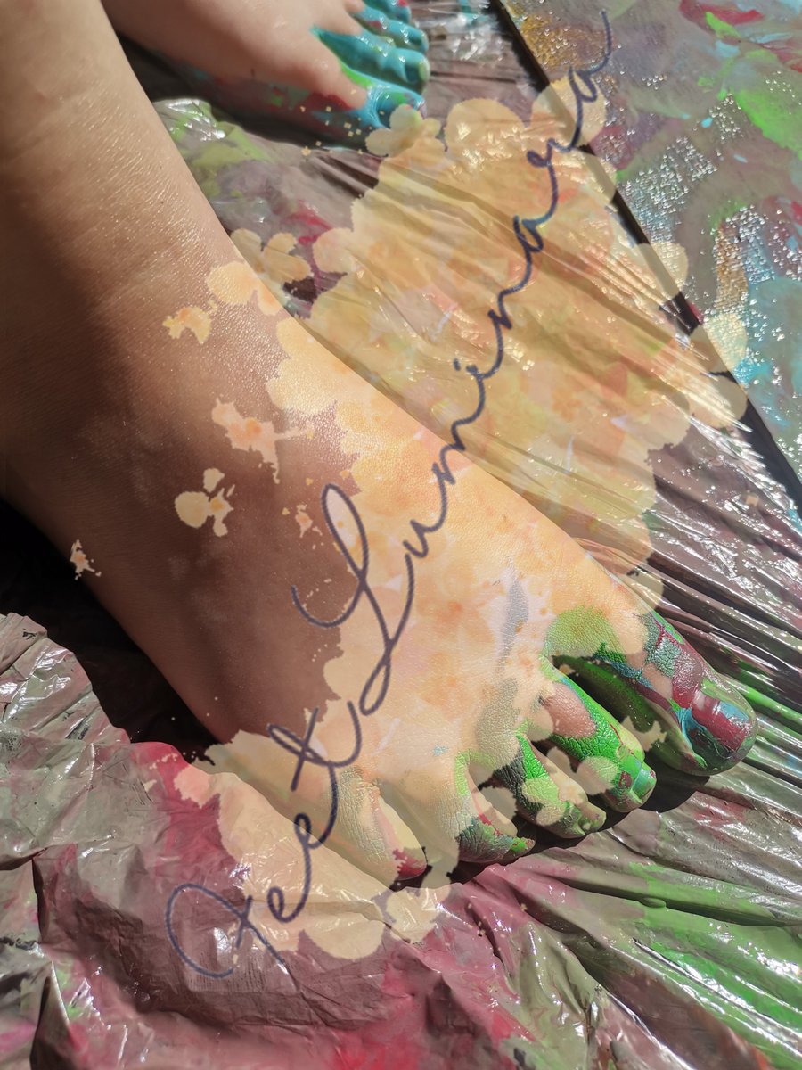 FeetLuminara's tweet image. A little preview of today’s content 👇
Want the full set? Find me on Fanvue — link in my profile. 💫
#AbstractArt #CreativeProcess #ArtPreview #ArtistOnTwitter #ColorfulArt #FeetArt #ArtisticFeet #PaintingWithFeet #FootArtistry #WorkInProgress #ArtistOnFanvue