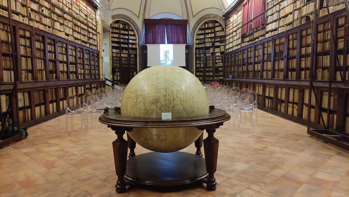 Cronache dal crepuscolo. Si presenta il libro di Achille Mirizio alla <a href="/bibliotecasiena/">Biblioteca Siena</a>  ti primamediaeditore.it/cronache-dal-c…