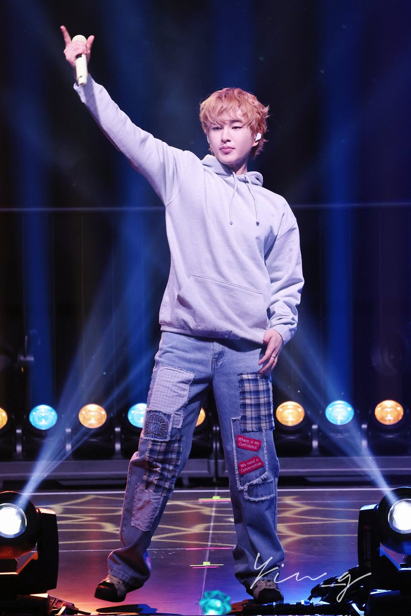 20251127 THELIVEPERCENT 
In Berlin 
유럽투어의 성공적인 마무리를 축하합니다🎉
#온유 #ONEW #SHINee #샤이니
#ONEW_THE_LIVE_PERCENT 
#ONEW_THE_LIVE_PERCENT_BERLIN