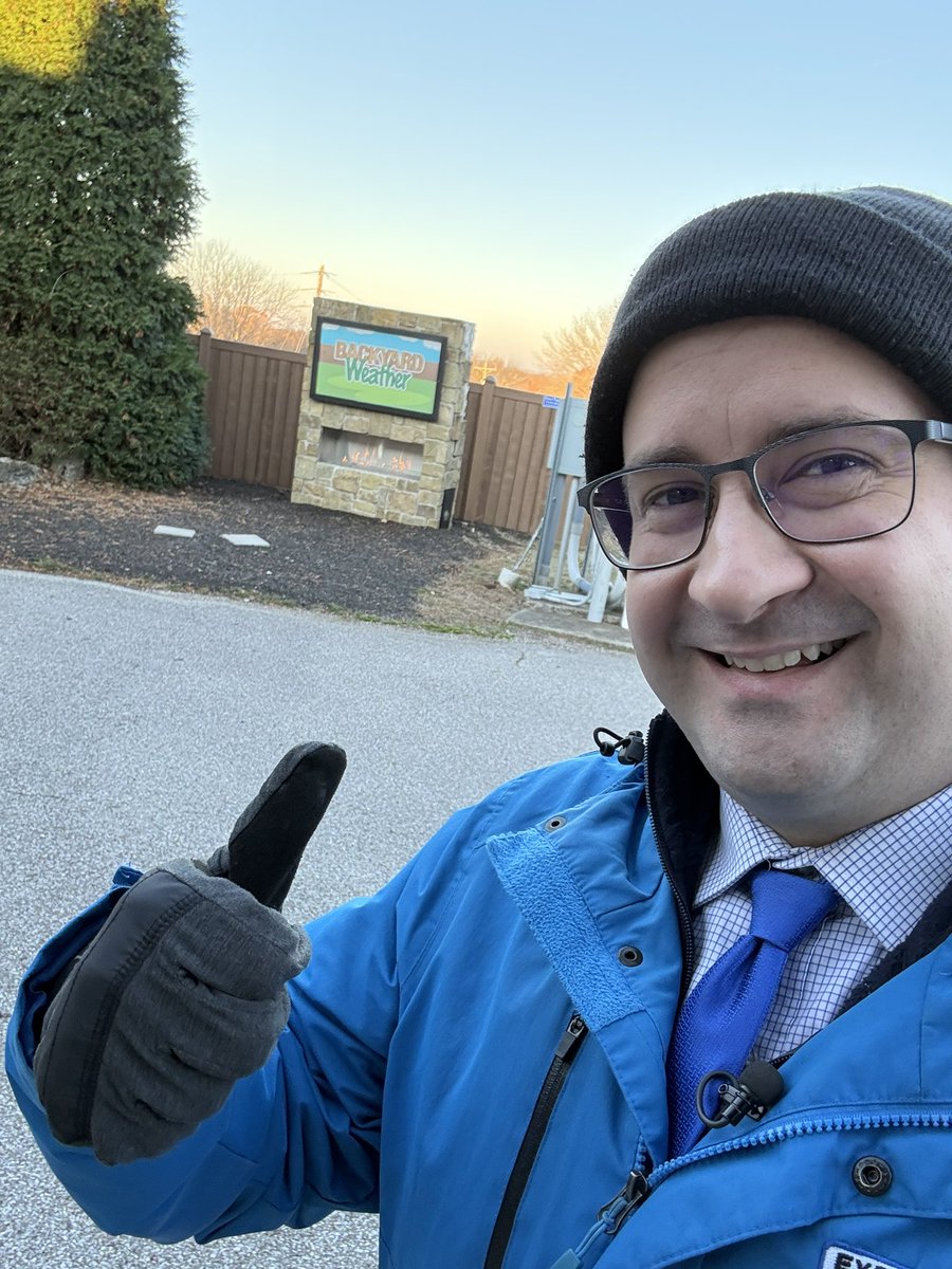 In the backyard on this cold Black Friday morning. Shoutout to <a href="/FollowThatBird/">Joe Bird</a> for firing up the fire place!