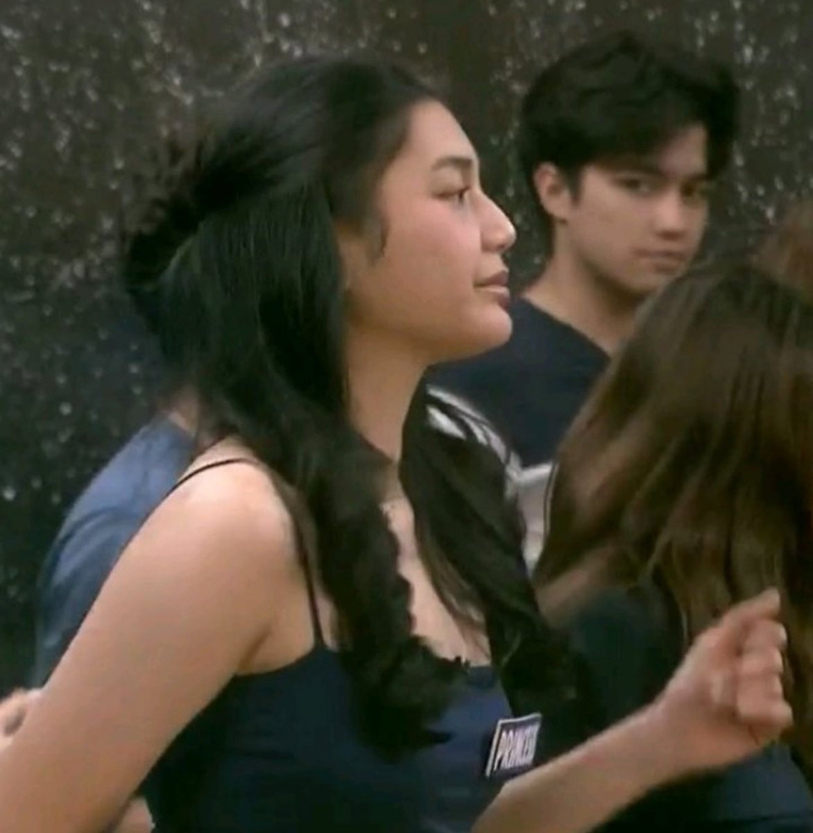 8icarusoul's tweet image. nandiyan ka na naman pasulyap sulyap sa kin

FRIYAHVibes FREDCESS