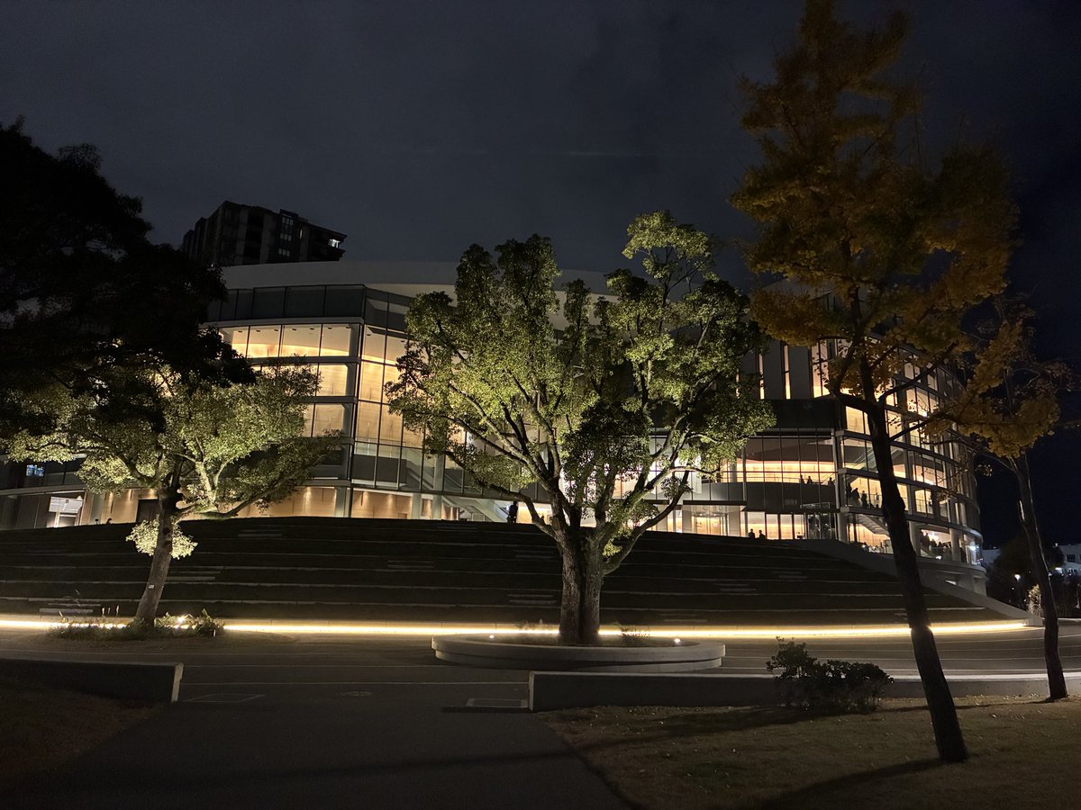 上原ひろみさんのライブだったのです🤩
今宵もまた素晴らしい、ホントに素晴らしいひと時をありがとう😍　周りの人も言ってたけど、堪能し過ぎて時間があっという間に経っててビックリ✨

福岡市民ホール、新しくなってから初めて行った。いつか何かやりたいな〜！中ホールとかで。