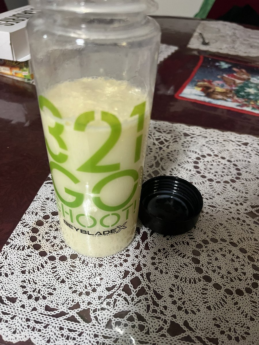 PeanutshellsX's tweet image. ベイブレード　C賞　クリアボトルで、プロテインチャージ！
ベイマッスルを鍛えるぜい！