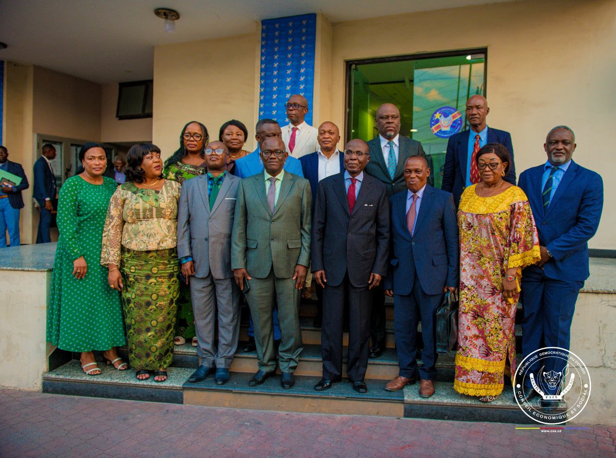 mbulayi_650's tweet image. Rdc- Réduction de la dépendance économique, processus pour le développement endogène, un projet d&apos;avis présenté par la commission ECOFIN à été adopté lors d la plénière de ce vendredi 28 NOV au conseil économique et social sous la conduite de JP KIWAKANA.