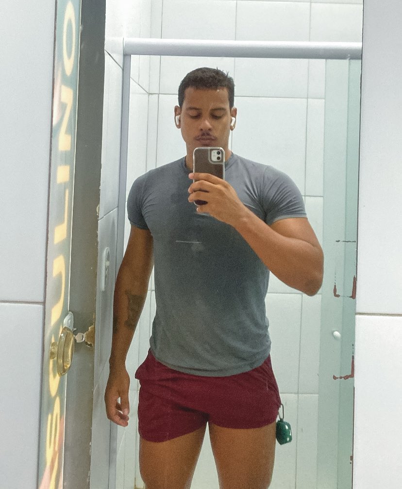 malficdic's tweet photo. Um treino fofo https://t.co/IV2BTd27mj