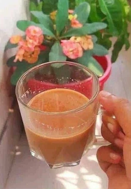 AvinashYadavSP4's tweet image. #Teatime

अपनी रुखी सी जिंदगी को फिर से जीते है...
सब परेशानियों से परे चलो हम चाय पीते है...!!

#GoodEvening