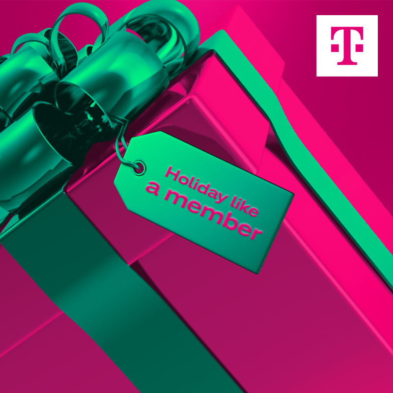 JonFreier's tweet photo. The holidays are here, and @TMobile’s in the spirit with incredible deals! 
 
Check out our Black Friday offers and holiday gift guide for everyone on your list.