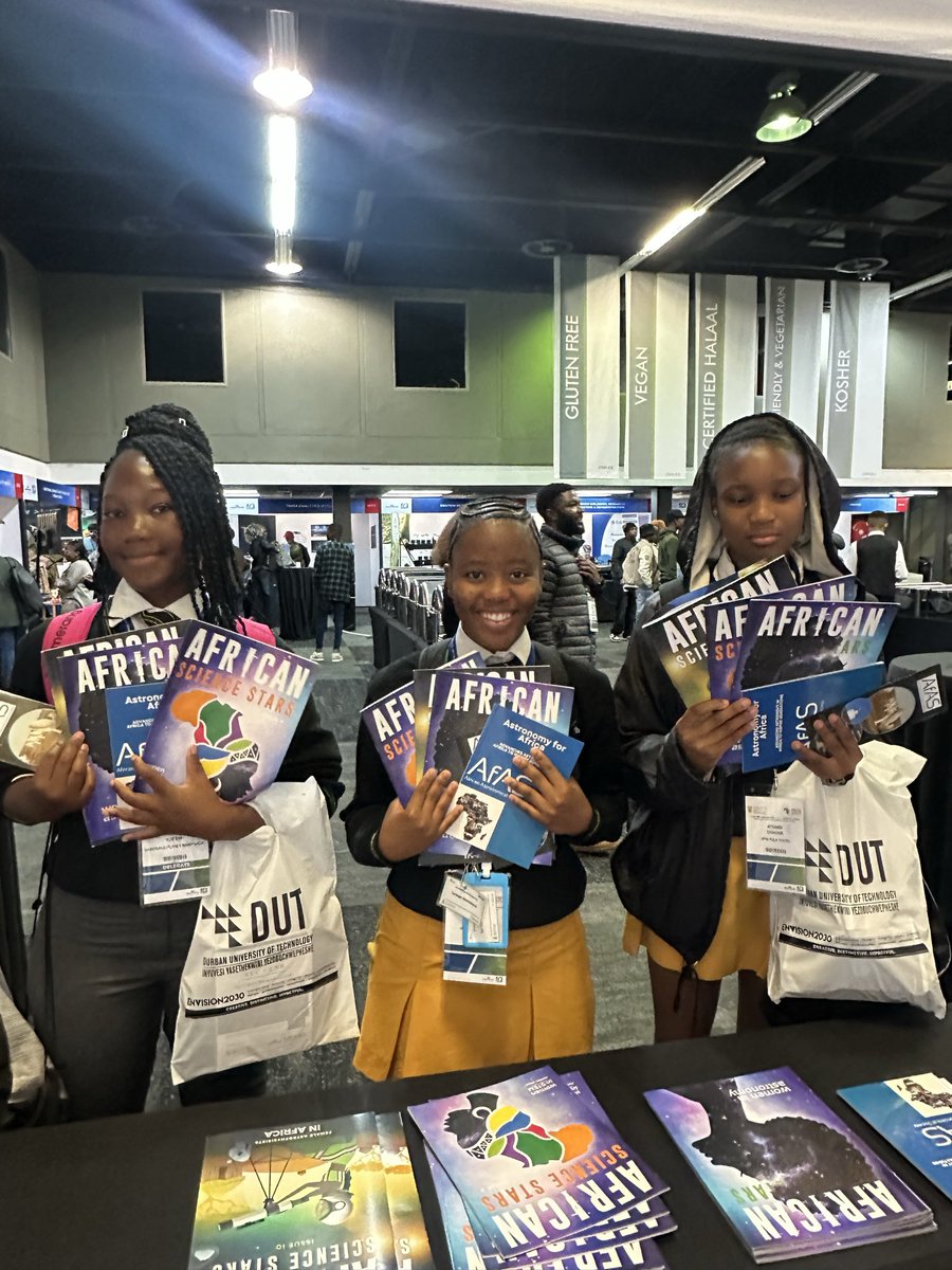 AfriScienceStar's tweet image. It’s the last day here at the Science Forum 2025, and what an inspiring week it has been! ✨

Thank you to everyone who has visited our stand, connected with us, and taken a copy of our magazine throughout this week! 

#SFSA2025 #ScienceForum #CSIR #ScienceZA #STEMZA