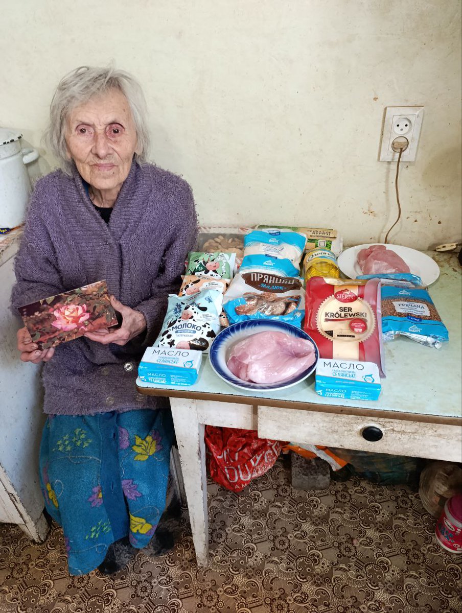 JuliaSubbotina1's tweet image. Svitlana: 
Thank you so much for your help during this difficult time. I was given wish card. I&apos;m blind and can&apos;t read, but they read it to me. Thank you so much for helping us and for your compassion.

7 seniors today and 61 in total this week
My 🅿️ 🅿️ is subbotinawed@gmail.com