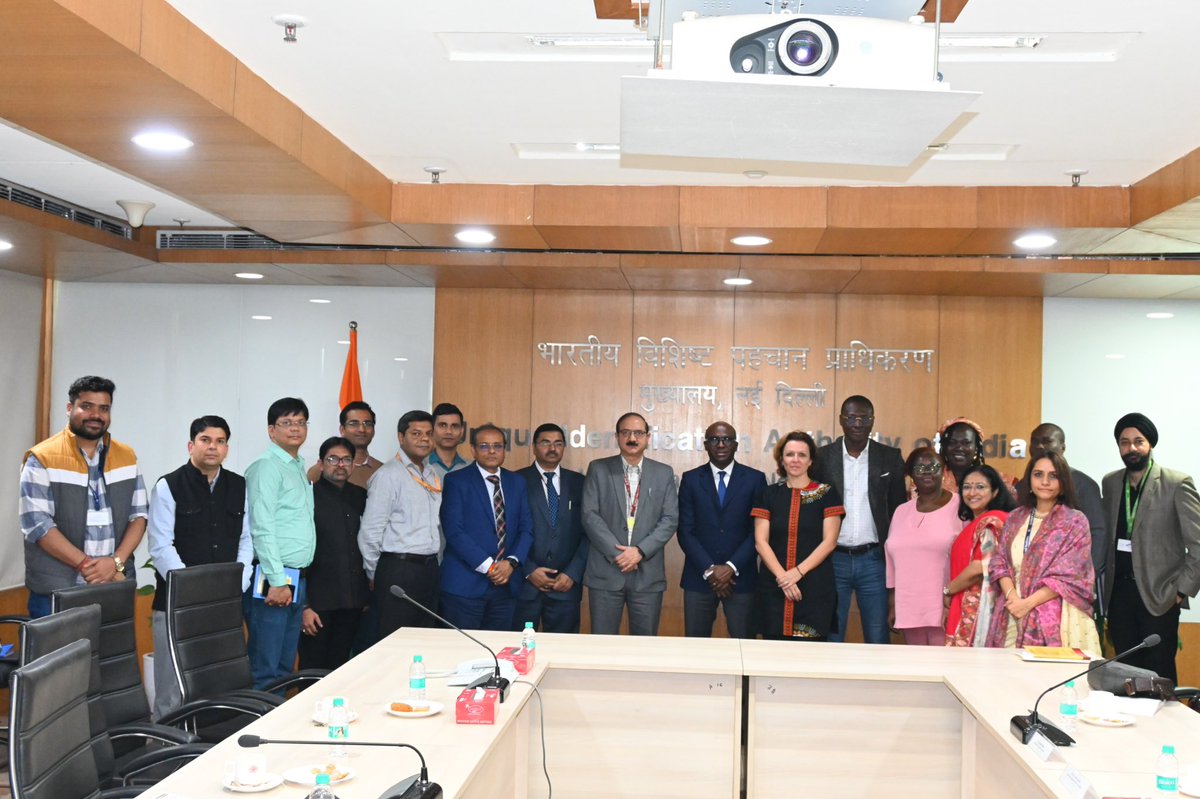 UIDAI's tweet image. A delegation from the Republic of Benin and UNICEF visited UIDAI Head Office in New Delhi. 

The CEO UIDAI briefed the delegation about the Aadhaar ecosystem, focusing on its framework for enrolment, update, authentication, and services delivery.

Detailed discussions offered the…