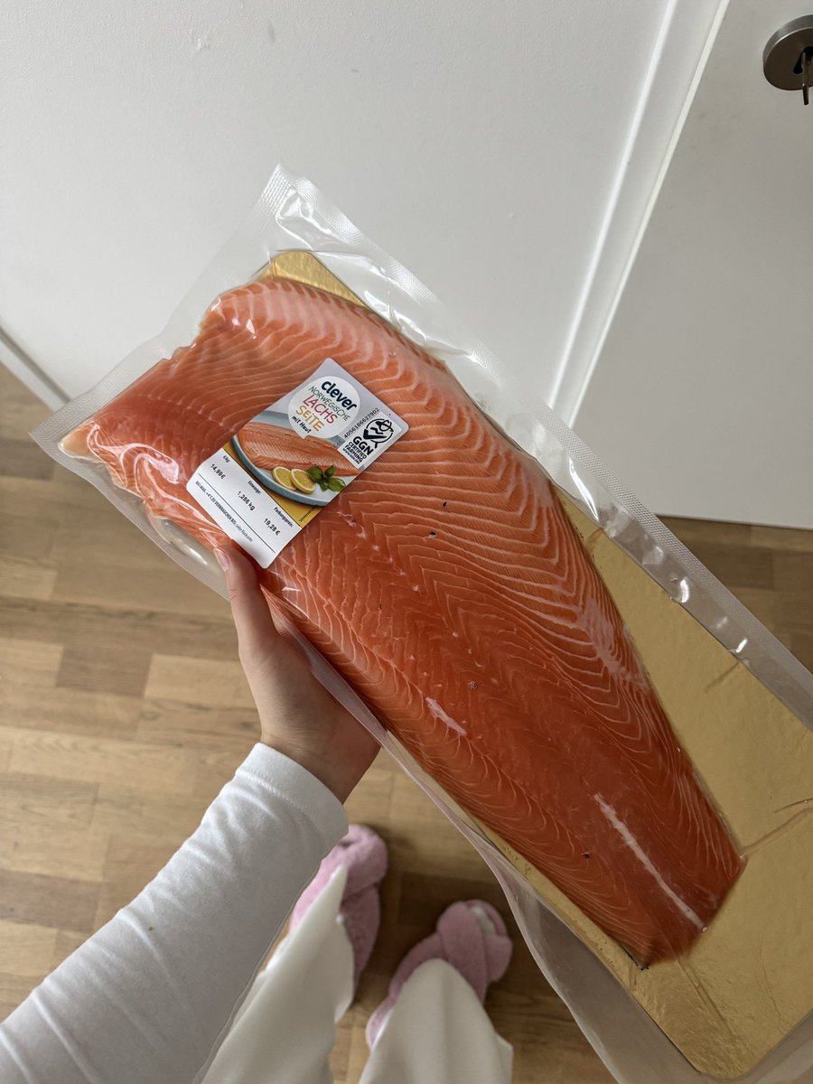 австрийская милка tweet media