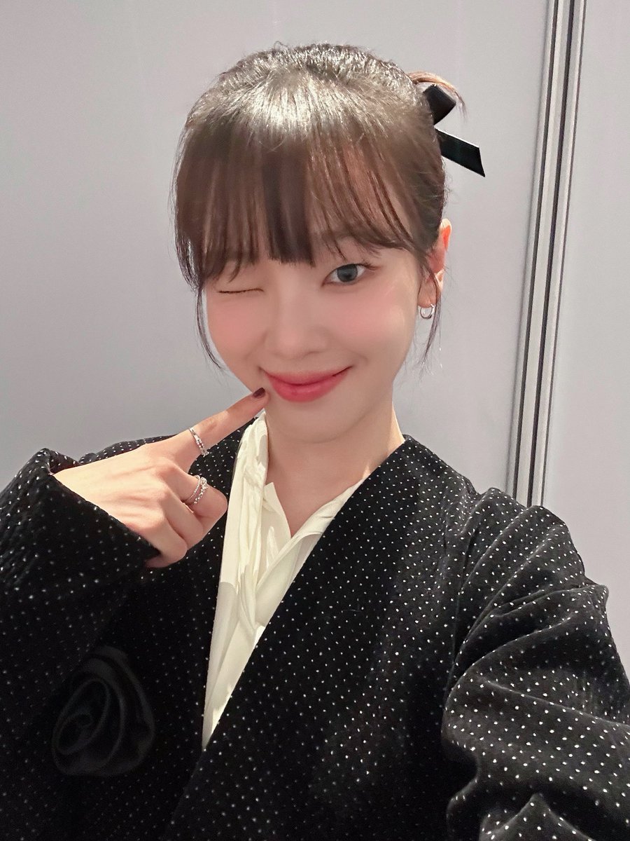 OHMYGIRL_official tweet media