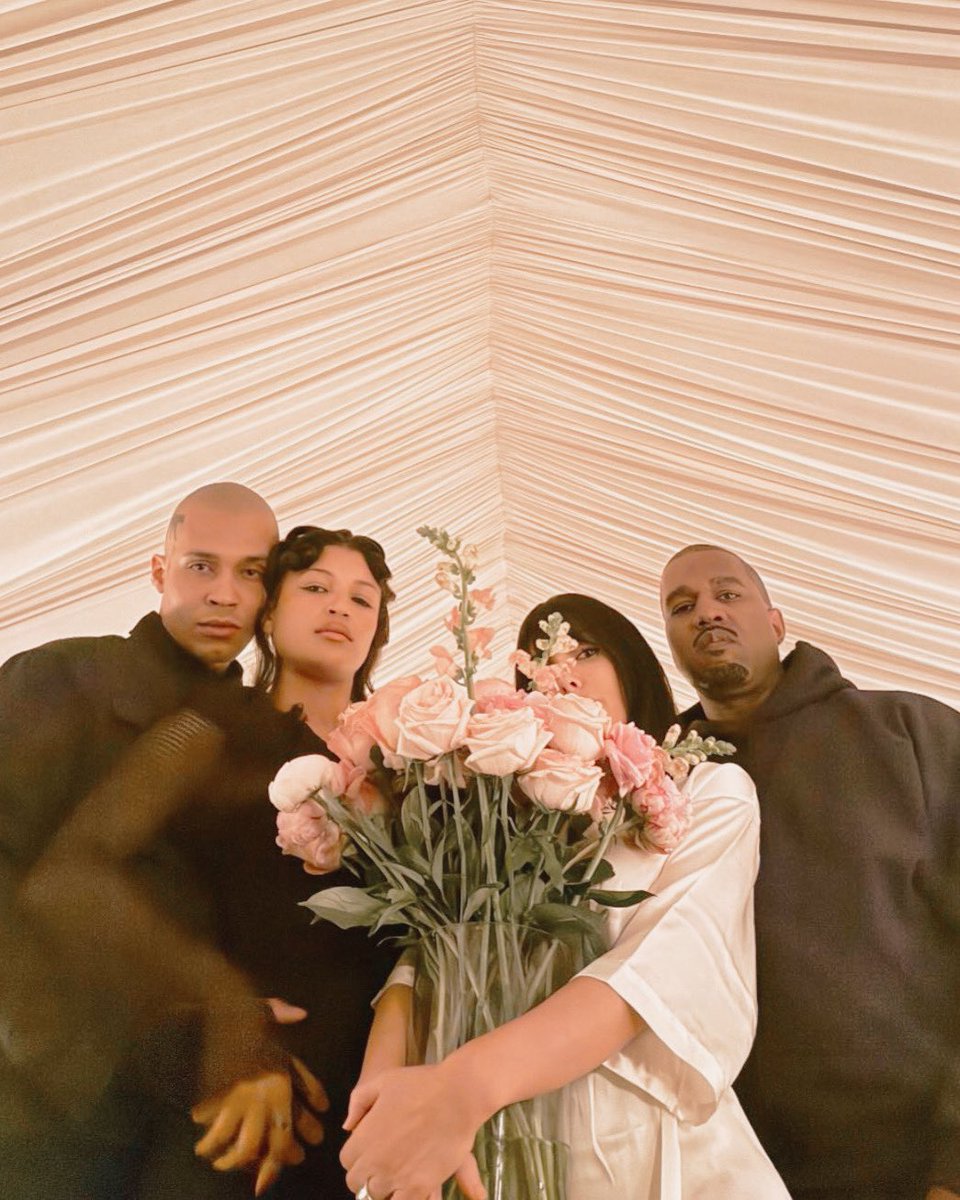 yefanatics's tweet image. Ye and Bianca Censori.
Last night.