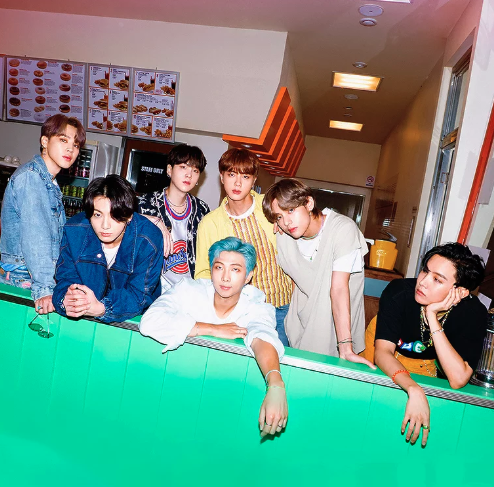 AboutMusicYT's tweet photo. BTS is the only kpop boy group to win Song of the Year (Deasang) at the 2025 MAMA Awards this decade. https://t.co/qZWfhvOuzL