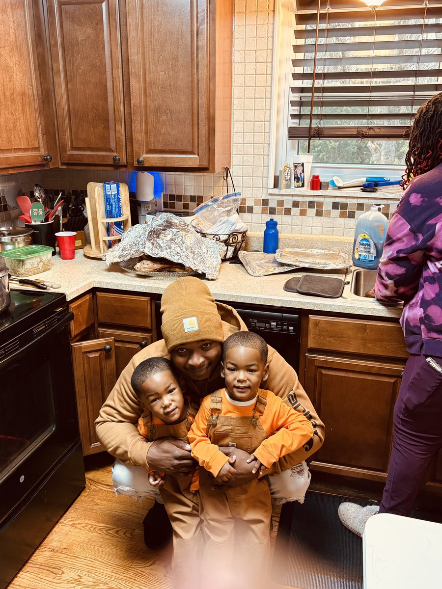 OnNetP887's tweet photo. Turkey Season 🫶🏾 #TwinDad https://t.co/dpK0LQyTSn