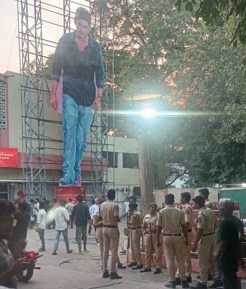 Ghost_SSMB29's tweet image. Nizam Nawab with his Soldiers 🔥