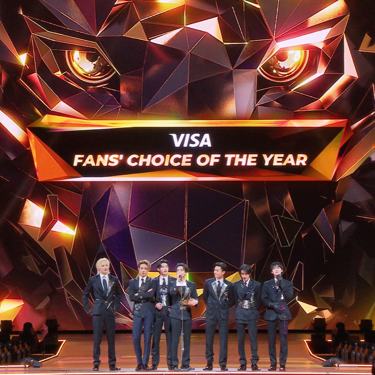 jaylandglobal's tweet photo. [🏆] 2025 MAMA AWARDS

Congratulations ENHYPEN on winning the VISA FANS’ CHOICE OF THE YEAR —Daesang! 🎉 We are so proud of you! 💛

#ENHYPEN_VISAFansChoice2025 #ENHYPEN_4thDaesang https://t.co/JwHxPJypec