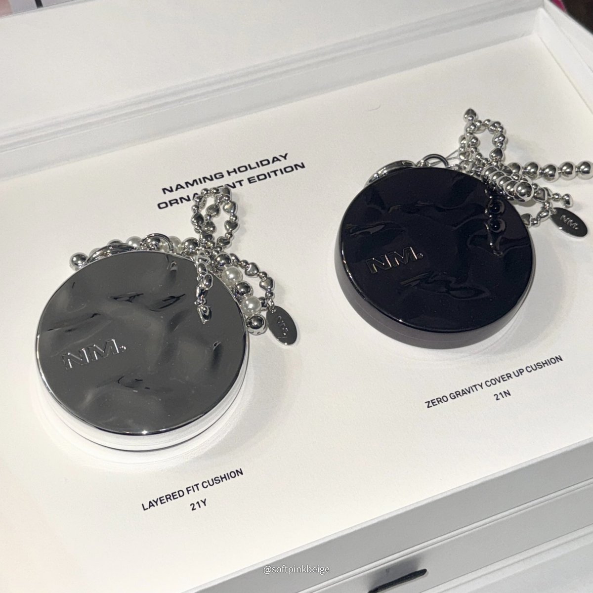 softpinkbeige's tweet image. #제품제공 @naming_cosmetic 

#다굽자클럽 오라오라... 네이밍 홀리데이 오너먼트 쿠션 + 신규 블러셔 와서 후다닥 저렴하게라도 찍어옴

확실히 토스트보다 더 제대로 “다 굽 자” 느낌이라 좋음요 (*ᵔᢦᵔ*)ゞ 
의외로(?) 헤이즈랑 타로가 느므 좋음... 사랑에 빠지다

오너먼트 쿠션도 귀엽슴,,