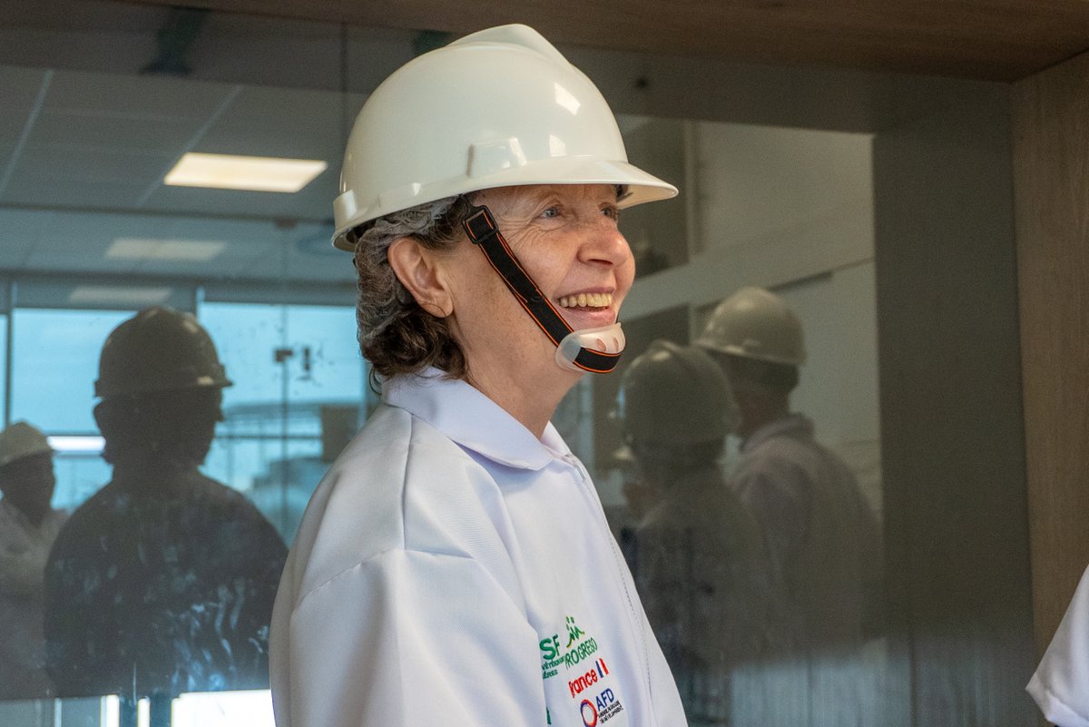 PROGRESO3's tweet image. La @AFD_es, realizó una visita por las instalaciones de la planta de Norandino, donde pudieron conocer a detalle el proceso del cacao y la elaboración de chocolate.

📌Proyecto “Productos del Bosque”. Ejecutado por @PROGRESO3, @AVSFlatam y @CoopNorandino, financiado por @AFD_es