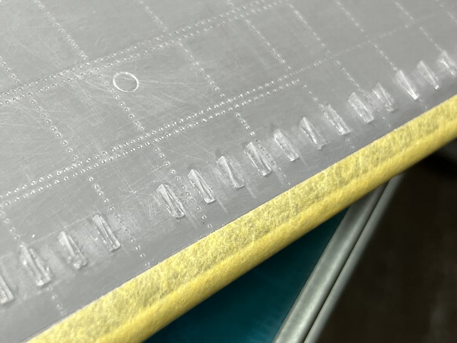 WIP エアフィックス1/48 バッカニア
地味に進行中。自作キャノピを磨いたり、ボーテックスジェネレータを植えたり。