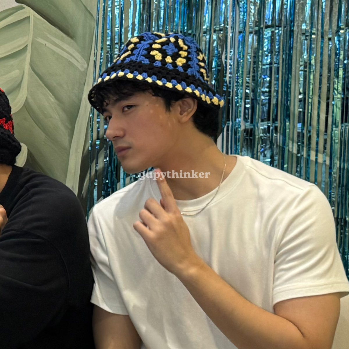 gupythinker's tweet photo. pa-cute eang supremo na yarn? 🤏

ZEKE IS SUPREMO
#ZekePolina 
#HellUniversity https://t.co/kcMoweeXJt
