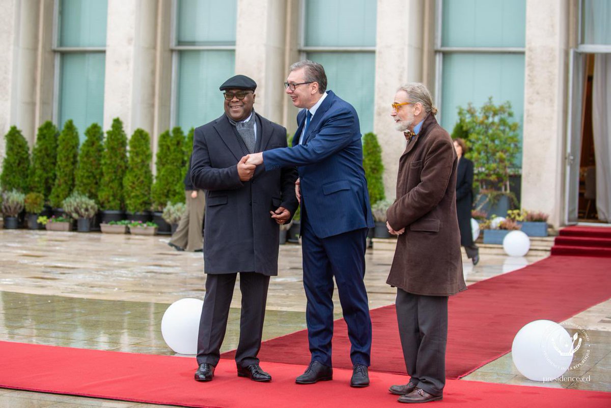 Au cours de sa visite d’Etat à Belgrade, le Président de la République Félix-Antoine Tshisekedi Tshilombo a été reçu par son hôte, le Président Aleksandar Vučić. 

Ils ont discuté des importantes opportunités de développement de la coopération bilatérale dans divers domaines