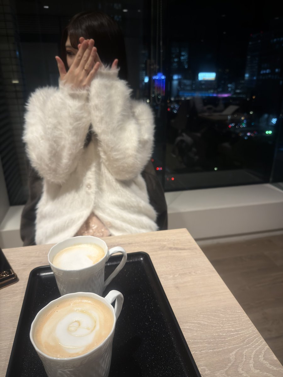 愛する女と食事して、夜景を見ながらお茶をするなどした